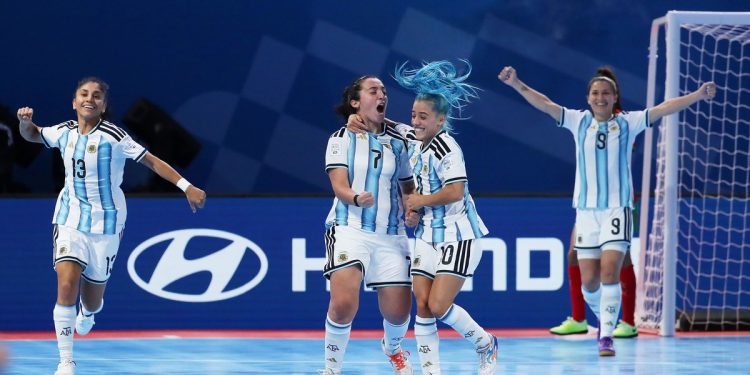 Un verdadero hito: Argentina ganó el primer partido en la historia del Mundial de futsal femenino