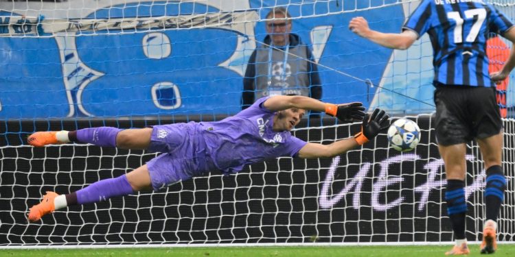 Video: la atajada de Rulli de penal en la caída 1-0 del Marsella vs. Atalanta por Champions