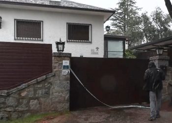 Ayuso defiende al alcalde: Crimen en Alpedrete deja al descubierto fractura política por violencia de género