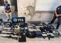 Desbaratan una red de tráfico de armas ligada a barras bravas y bandas del conurbano bonaerense