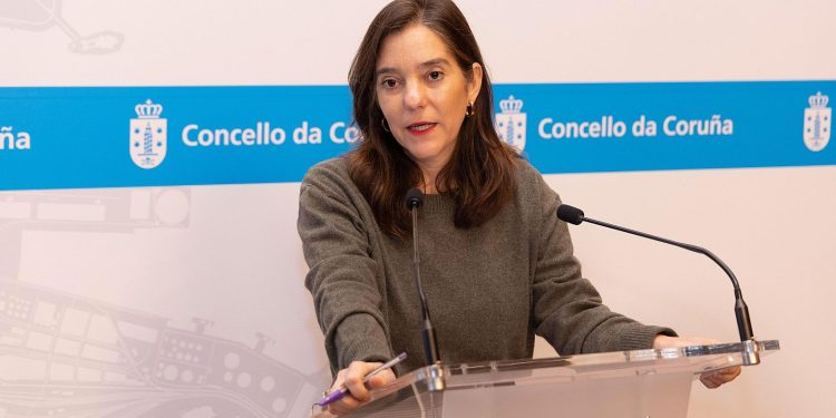 Dos exconcejalas del PSOE de La Coruña denuncian a la alcaldesa por acoso laboral