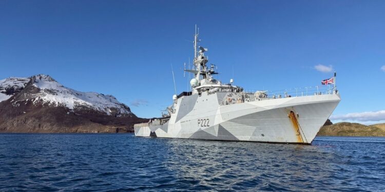 Reino Unido potencia el control marítimo en aguas argentinas e incrementa su presencia militar en el Atlántico Sur. Silencio oficial.