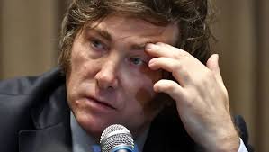 Encuestas de fin de año reflejan un apoyo resiliente a Milei pese a un clima social adverso