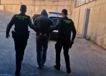 La juez envía a prisión a los okupas que mataron a golpes a dos alemanes en Elche