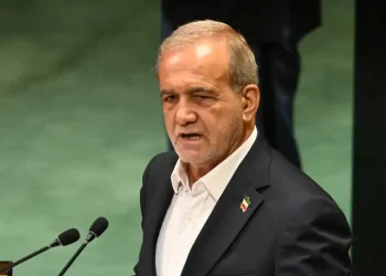 Irán se declara en guerra total con Estados Unidos, Israel y Europa y admite una crisis interna multidimensional