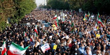 Crecen las protestas contra el régimen iraní mientras Trump respalda a los manifestantes y se agrava la crisis económica