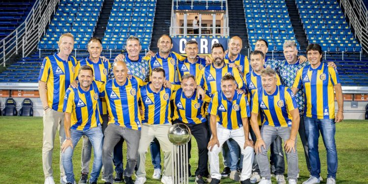 A 30 años de la hazaña eterna: Rosario Central recibió a sus campeones