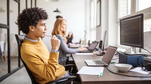 Asempleo alerta del “desajuste” entre oferta y demanda en el empleo de los jóvenes: tres de cada 10 trabajan en comercio u hostelería