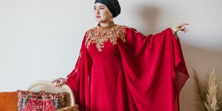 El caftán marroquí, patrimonio de la humanidad: una victoria cultural en plena pugna diplomática entre Rabat y Argel