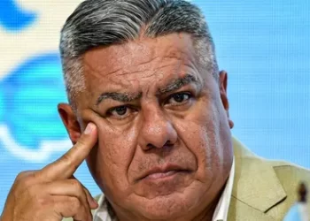 Imputan a “Chiqui” Tapia por presunta retención indebida de aportes jubilatorios y ponen bajo la lupa a la conducción de la AFA