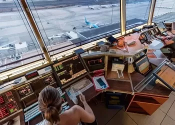 Comienza el paro de controladores aéreos y miles de pasajeros quedan afectados en plena temporada alta