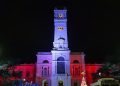 El Palacio Municipal de La Plata fue iluminado con los colores de Estudiantes