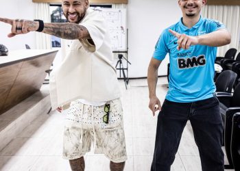El tierno reencuentro de Neymar en Santos con Matheus, el niño con leucemia que le pidió un festejo en 2012