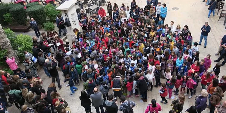 Tensiones por el nuevo mapa lingüístico reabren la disputa educativa en la Comunidad Valenciana