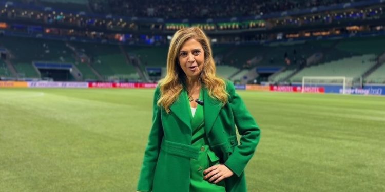 Flamengo pidió prohibir las canchas de pasto sintético y la presidenta de Palmeiras respondió picante: “El día que tenga su propio estadio, podrá instalar el césped que quiera”