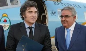 Jalil se aparta de Cristina Kirchner y fortalece a Milei: el golpe al bloque peronista en Diputados