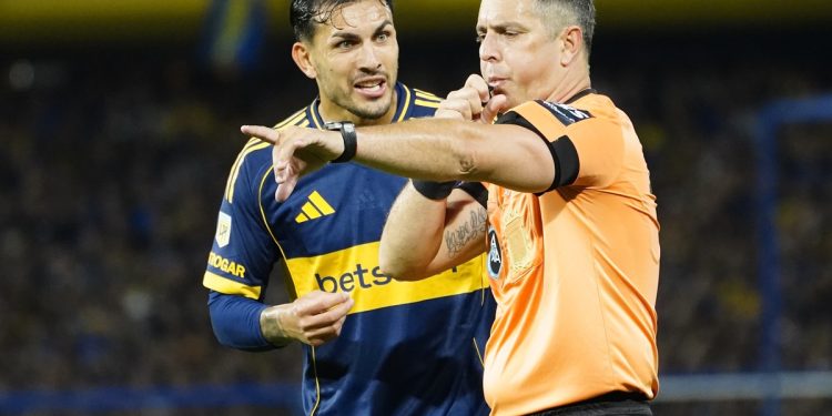 Los exabruptos de Leandro Paredes con el árbitro Echenique: “Fernando, sos una…”