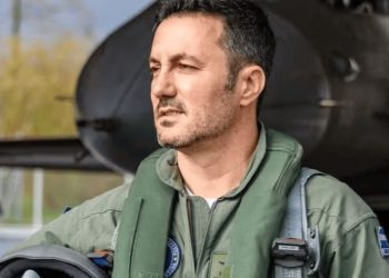 Luis “Maverick” Petri festeja el arribo de F16 y se prepara para el despegue mediático supersónico