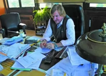 Denuncian al juez Vaca Narvaja por un esquema de coerción política y persecución sindical en su Secretaría Electoral