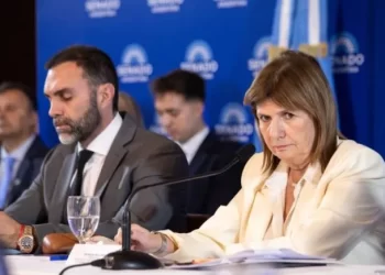 El oficialismo del Senado posterga debate de la reforma laboral y oficialismo busca consensos ante fuerte rechazo sindical