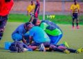 Tragedia en África: un jugador murió en pleno partido tras tragarse una moneda