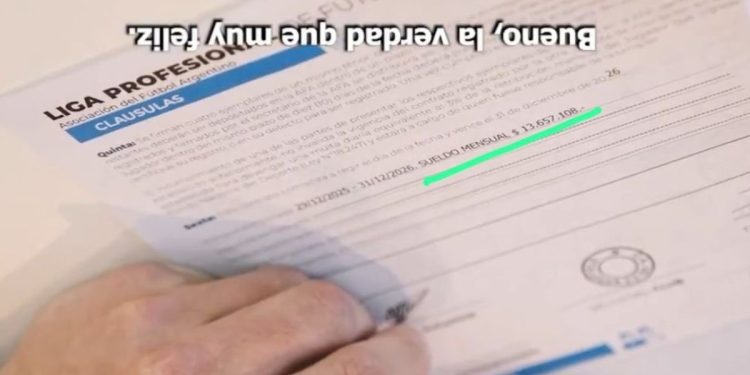 Vélez filtró por error el contrato de un jugador en sus redes y tuvo que borrarlo