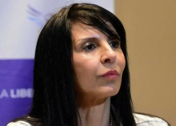 Villaverde formalizó su renuncia al Senado ante la justicia