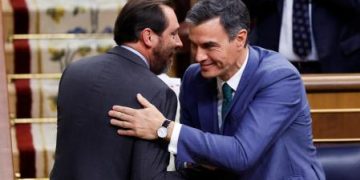 Chocan versiones de técnicos y las que el gobierno se acomoda por la renovación de la línea Madrid-Sevilla tras el accidente de Adamuz