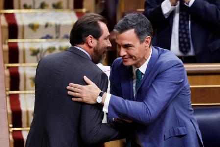 Chocan versiones de técnicos y las que el gobierno se acomoda por la renovación de la línea Madrid-Sevilla tras el accidente de Adamuz