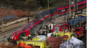 España investiga un choque ferroviario sin precedentes y apunta a una falla crítica en un tramo renovado. Lo que se sabe