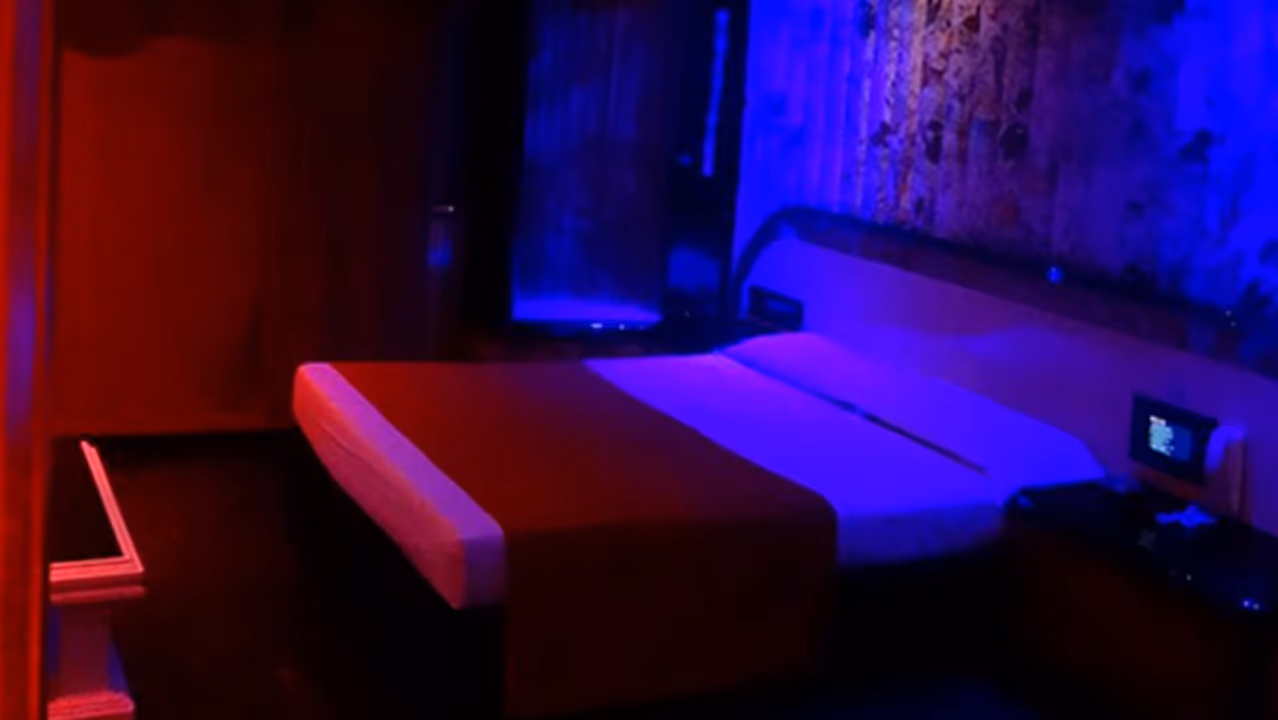 Trio sexual “blue”, Botellazos, descontrol y un dato que incomoda: escándalo policial en Ayacucho expone una crisis más profunda