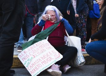 Jubilados pierden 27,4% con la nueva fórmula y se agrava la situación de quienes cobran la mínima. Podrían estar cobrando casi $100.000 más