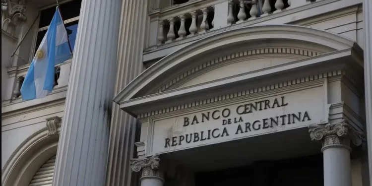 El Banco Central advierte sobre riesgos en la desinflación y confía en una baja más firme desde el segundo trimestre