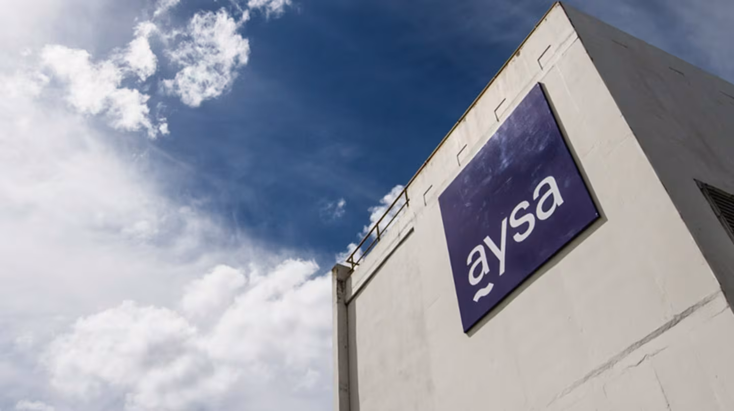 El Gobierno acelera la privatización de AySA y apunta a cerrar el proceso antes de abril