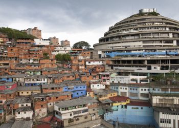 Venezuela anuncia liberación de presos políticos, incluidos extranjeros, en un gesto que cuestionan ONG y opositores