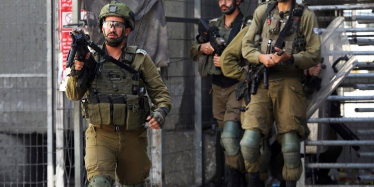 Las FDI lanzan una amplia operación antiterrorista en Hebrón ante el aumento de amenazas en Cisjordania