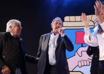 El silencio de Scioli ante el escándalo AFA reaviva sospechas y contrasta con el respaldo político a Milei