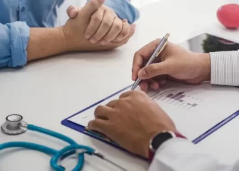 Gobierno depura el sistema de medicina prepaga y da de baja a otras 20 entidades