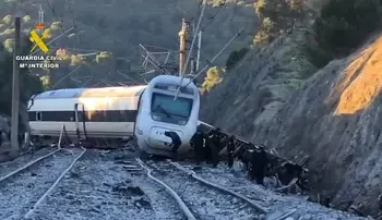 Nuevo descarrilamiento en Cataluña reaviva alertas sobre el sistema ferroviario y crece la presión para que Pedro Sánchez dé explicaciones