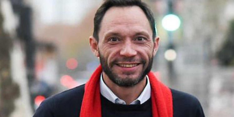 Ferraro denunció que el DNU que modifica la Ley de Inteligencia es inconstitucional y pidió su suspensión judicial