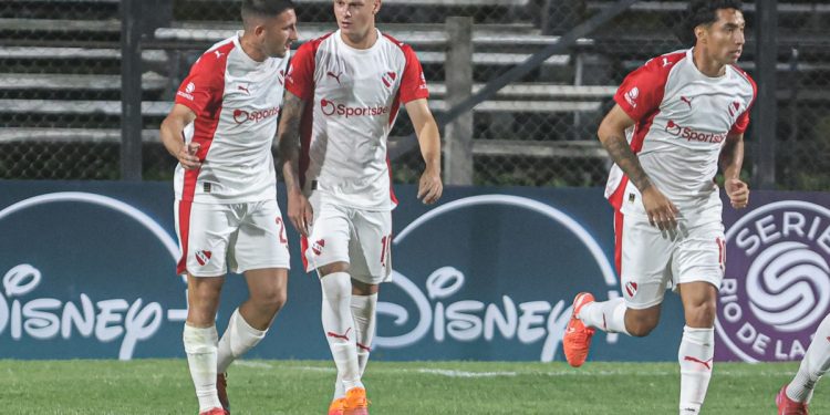 Partidos de hoy, martes 13 de enero: horario y por dónde ver fútbol en vivo