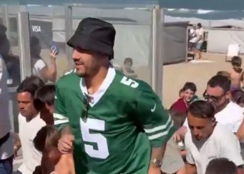 Video: la locura por Leandro Paredes en la costa argentina