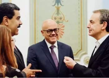 Venezuela libera presos políticos y el hermano de Delcy agradece al consultor Zapatero por su mediación