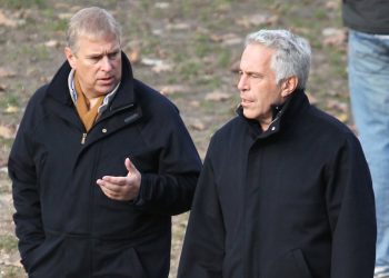 Revelaciones inéditas sobre psicopata sexual Jeffrey Epstein reavivan relación con el príncipe Andrés en medio de la divulgación de documentos