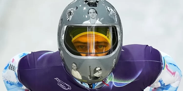 El COI descalifica a Vladyslav Heraskevych por un casco en homenaje a atletas caídos por la invasión rusa en Ucrania