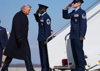 Trump dice estar “insatisfecho” con las conversaciones con Irán y no descarta una acción militar mientras Rubio viaja a Israel