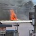 Grave incendio industrial en San Miguel obligó a un amplio despliegue de bomberos y generó alarma vecinal
