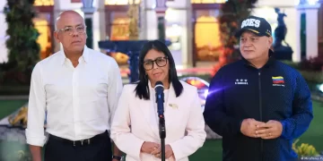 Delcy Rodríguez dice que fue invitada a Estados Unidos y ratifica que Nicolás Maduro sigue siendo el “presidente legítimo”