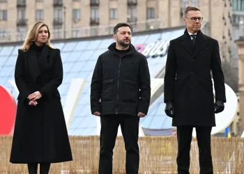 Ucrania recuerda cuatro años de invasión rusa y Zelenski reclama unidad con Europa y Estados Unidos para resistir