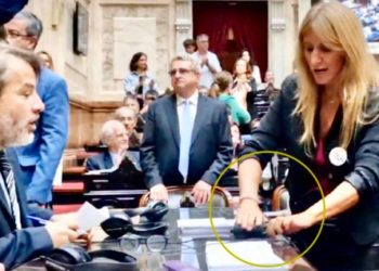 Libertarios piden expulsar a Carignano tras el “sabotaje” a taquígrafos para suspender la sesión por la reforma laboral